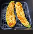 ABOBRINHA RECHEADA GRATINADA NA AIRFRYER  Foto: Bake and Cake Gourmet