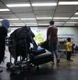 Refugiados afegãos com visto humanitário acampam no Aeroporto Internacional de Guarulhos a espera de abrigo  Foto: Rovena Rosa/AB