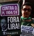 Manifestação contra o projeto que equipara o aborto ao crime de homicídio realizado na frente da Câmara dos Deputados na última quarta-feira, 19  Foto: Wilton Junior/Estadão / Estadão