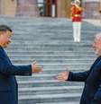 Xi Jinping recebeu Lula em visita de Estado do presidente brasileiro feita em abril do ano passado; eles vão se encontrar de novo no G-20, no Rio, e em Brasília.  Foto: Ricardo Stuckert/Presidência da República / Estadão