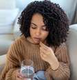 A dor de cabeça é uma condição que pode ser causada por alguns hábitos  Foto: Photoroyalty | Shutterstock / Portal EdiCase
