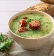 Imagem mostra caldo verde.  Foto: BooFamily | Shutterstock / Portal EdiCase
