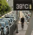 Serviço Nacional de Meteorologia (NWS, na sigla em inglês) classifica os índices de calor em três níveis: Atenção --entre 26ºC e 32ºC--; Atenção Extrema --entre 32ºC e 39ºC; e Perigo --de 39ºC a 51ºC
  Foto: Daniel Teixeira/Estadão - 13/11/2023 / Estadão