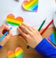 Tema LGBTQIA+ em escolas   Foto: GettyImages