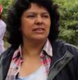 Berta Cáceres foi uma ativista ambiental hondurenha que dedicou sua vida à defesa dos direitos dos povos indígenas  Foto: Reprodução: UN Environment - ONU Brasil/Wikimedia Commons