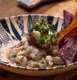 Ceviche com chips de batata doce  Foto: Rodrigo Fonseca/Divulgação / Estadão