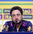 Arthur Elias durante coletiva de imprensa da Seleção –  Foto: Thais Magalhães/CBF / Jogada10