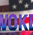 a palavra 'woke' com a bandeira dos EUA ao fundo   Foto: Getty Images / BBC News Brasil
