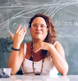 Dodi Leal: doutora em Psicologia Social pela USP e pesquisadora, voltou à sala de aula como professora  Foto: Reprodução Instagram/@dodileal