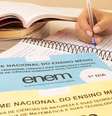 Imagem mostra caderno de questões do Enem.  Foto: Shutterstock / todateen