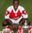 Kevin Campbell fez mais de 200 jogos pelo Arsenal –  Foto: Reprodução / Jogada10