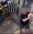 Torcedor do Galo faz gesto racista para flamenguistas   Foto: Reprodução / Esporte News Mundo