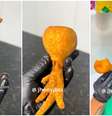 Pernambucano João Bosco de Oliveira Gaião cria versão de coxinha feita com pé de galinha  Foto: Reprodução/TikTok/@jhony.salgados