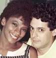 Relacionamento inter-racial de Sônia (Zezé Motta) e Cláudio (Marcos Paulo) gerou onda de ódio racista contra a atriz  Foto: Reprodução