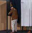 Franceses foram às urnas neste segundo turno das eleições legislativas  Foto: Reuters / BBC News Brasil