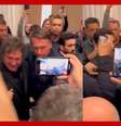 Milei foi recebido por Bolsonaro e apoiadores em evento conservador em SC  Foto: Reprodução/@realmacosta/Instagram