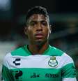 TORREON, MEXICO - MAY 10: Emerson Rodriguez of Santos looks on during the quarterfinals first leg match between Santos Laguna and Monterrey as part of the Torneo Clausura 2023 Liga MX at Corona Stadium on May 10, 2023 in Torreon, Mexico. (Photo by Armando Marin/Jam Media/Getty Images)  Foto: Esporte News Mundo