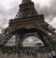 Torre Eiffel com as argolas das Olimpíadas  Foto: Getty Images