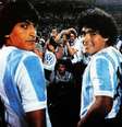 maradona e Ramón Díaz   Foto: Reprodução/Twitter VintageFooty / Esporte News Mundo