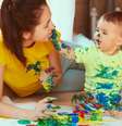 A paleta de cores não se resume aos nomes mais óbvios, mas inclui também opções como “Celeste” ou “Esmeralda”  Foto: Freepic.diller/Freepik/Reprodução / Bebe.com