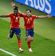 Nico Williams e Mikel Oyarzabal marcaram os gols da Espanha   Foto: Annegret Hilse / Reuters