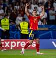 Mikel Oyarzabal comemora o gol do título da Espanha sobre a Inglaterra na Eurocopa 2024.  Foto: Getty Images