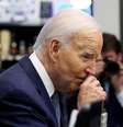 Biden vem enfrentando cada vez mais críticas e pedidos para abandonar a corrida eleitoral  Foto: Reuters / BBC News Brasil