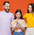 Crianças da geração Alfa têm acesso precoce e irrestrito a ambientes digitais  Foto: ViDI Studio | Shutterstock / Portal EdiCase