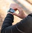 Pulseira tecnológica que ajuda a parar de fumar  Foto: Shutterstock / Sport Life