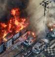 Estudantes de Bangladesh incendiaram a emissora estatal do país  Foto: Getty Images / BBC News Brasil