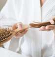 Veja as causas para a queda de cabelo no pós  Foto: parto -  Shutterstock / Alto Astral