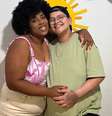 Vênuz Capel, um pai transmasculino, deu à luz ao seu filho, Sol, em 28 de abril deste ano  Foto: Arquivo pessoal