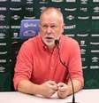 Mano Menezes durante a coletiva após mais uma vitória do Fluminense –  Foto: Marcelo Gonçalves/Fluminense / Jogada10