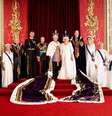 Primeira foto oficial da família real britânica após coroação do rei Charles III e da rainha Camilla  Foto: Divulgação / Palácio de Buckingham