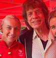 Mick Jagger ao lado de parte da delegação do Reino Unido  Foto: Reprodução/Instagram