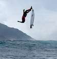 João Chianca vence marroquino de virada e avança às quartas do surfe  Foto: REUTERS/Carlos Barria