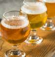 O consumo em excesso de cerveja pode acarretar riscos para a saúde  Foto: Shutterstock / Alto Astral