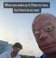 Kristian Blummenflet postou meme ironizando o adiamento da prova de triatlo  Foto: Reprodução/Instagram @kristianblu / Estadão