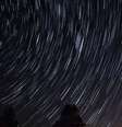 no dia da chuva de meteoros que muitas pessoas reservam a noite para fazer pedidos e direcionar mais fortemente suas intenções  Foto: Freepik/wirestock / Bons Fluidos