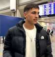 Bernal, em desembarque no Galeão (RJ). Jogador está fechado com o Fluminense –  Foto: Reprodução / Youtube / Jogada10