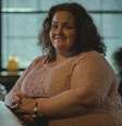 A atriz inglesa Jessica Gunning interpreta Martha (nome fictício), a mulher que persegue Donny (Richard Gadd) na série. Na "vida real", Fiona Harvey, que se identificou como a personagem Martha, processa a Netflix por difamação  Foto: Divulgação/Netflix / Estadão