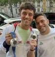 Judoca brasileiro encontra com saltador britânico  Foto: Divulgação/Lara Monsores/CBJ