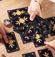 O oitavo mês do ano está entre nós! Confira aqui as melhores previsões do tarot em agosto para todos os signos  Foto: Shutterstock / João Bidu