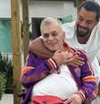 Walcyr Carrasco em visita à clínica de Pedro Andrade em São Paulo  Foto: Reprodução/Instagram