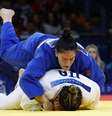Mayra Aguiar em sua luta de estreia contra a italiana Alice Bellandi  Foto: Kim Kyung-Hoon / Reuters