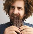 Veja quais propriedades do chocolate ajudam nos sintomas da gripe  Foto: bublikhaus/Freepik / Boa Forma