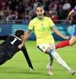 Gabi Portilho marcou o gol da vitória contra a França, em Nantes  Foto: Getty Images
