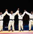 Equipe brasileira de judô comemora mais uma medalha olímpica em Paris  Foto: REUTERS/Arlette Bashizi