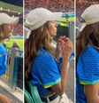 Rayssa Leal assistindo ao jogo da seleção feminina de futebol  Foto: Reprodução/Instagram