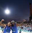 Evandro e Arthur vencem holandeses e avançam às quartas do vôlei de praia nos Jogos de Paris.  Foto: Luiza Moraes/COB